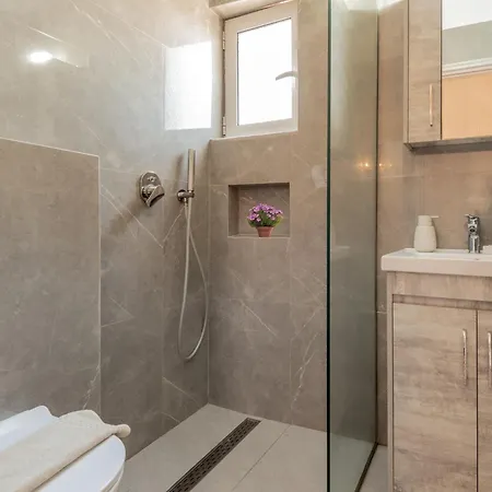 Alavastros Maisonettes Case de vacanță *