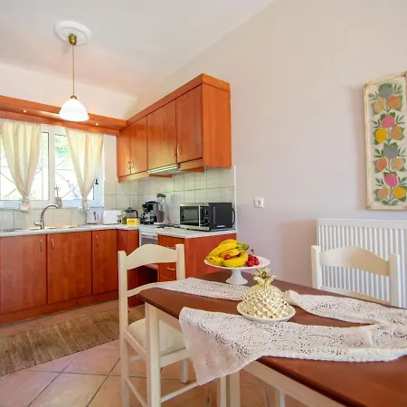Holiday home Alavastros Maisonettes Near 3 Sandy Beaches *