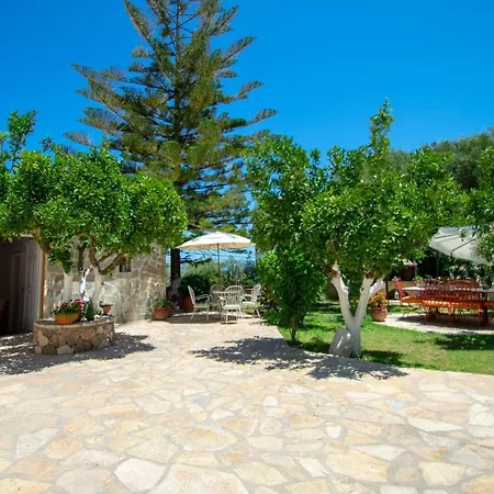 Alavastros Maisonettes Near 3 Sandy Beaches *