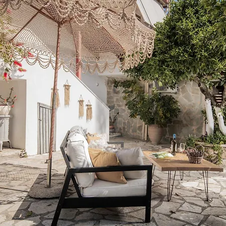 Alavastros Maisonettes Near 3 Sandy Beaches *