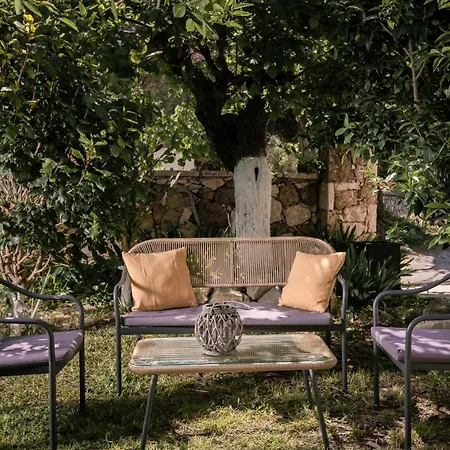 Alavastros Maisonettes * Vasilikí